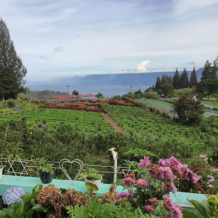 Villa Gunung Mas Berastagi Eksteriør billede